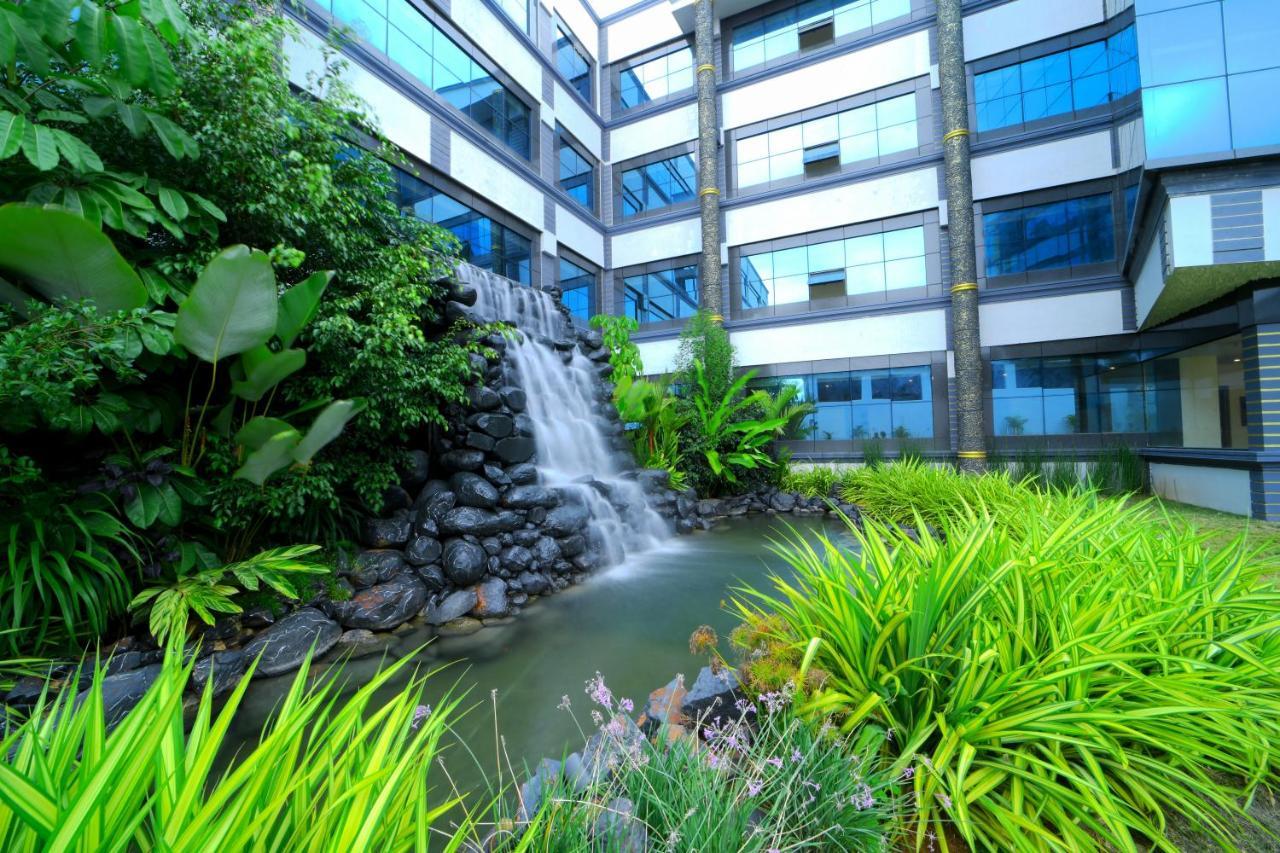 Hotel Cn Windsor Chikmagaluru Екстериор снимка