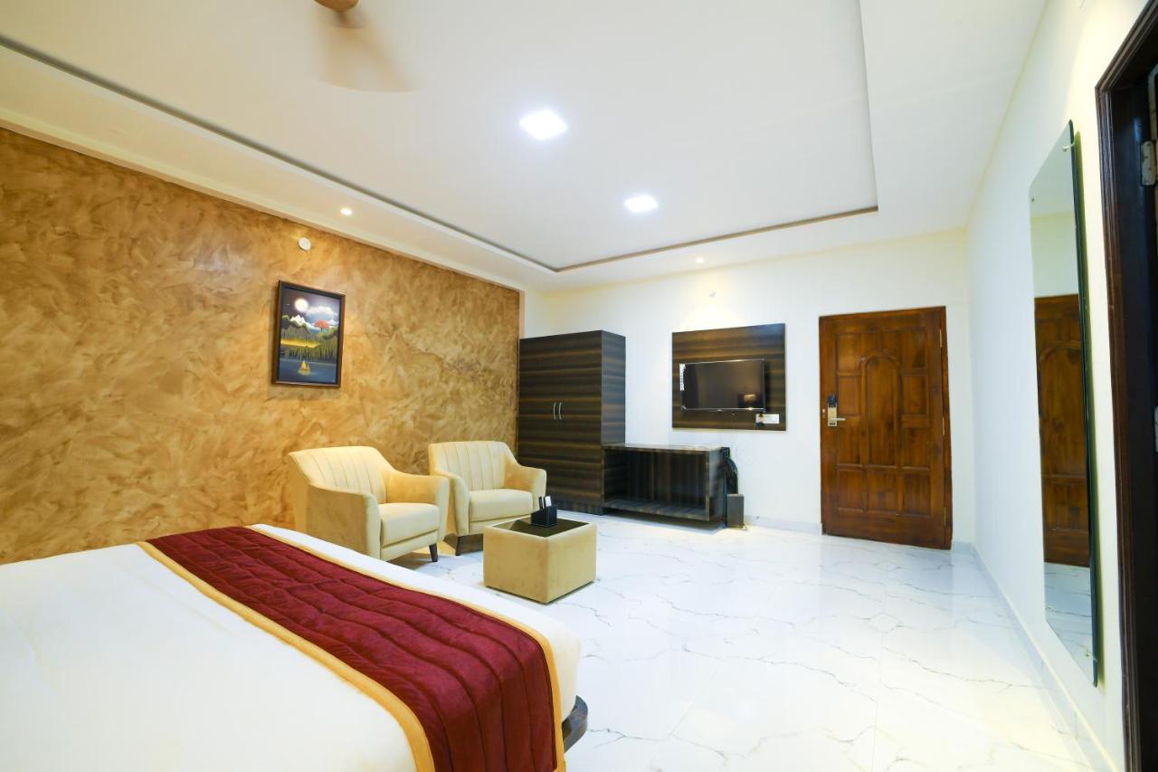 Hotel Cn Windsor Chikmagaluru Екстериор снимка