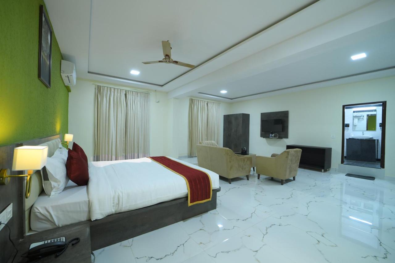 Hotel Cn Windsor Chikmagaluru Екстериор снимка