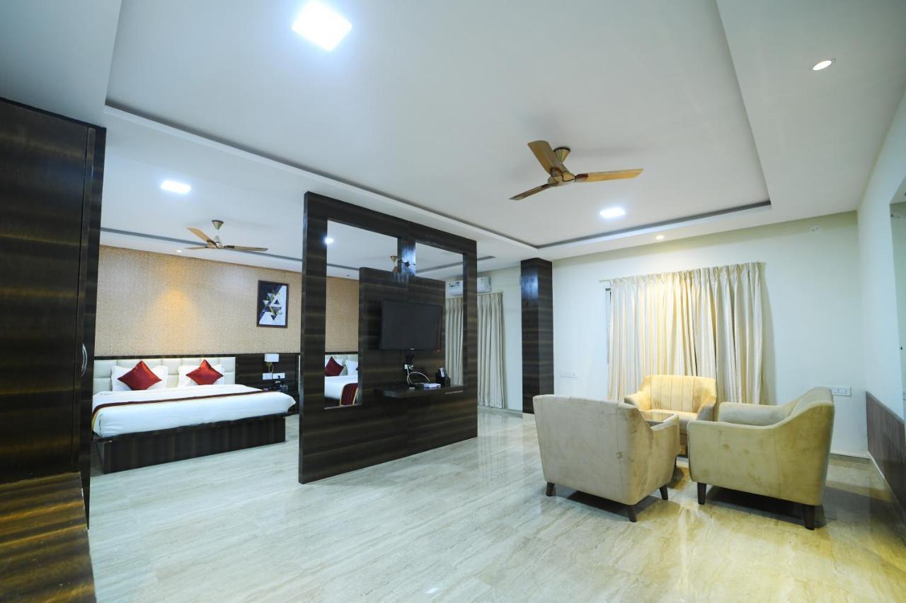 Hotel Cn Windsor Chikmagaluru Екстериор снимка