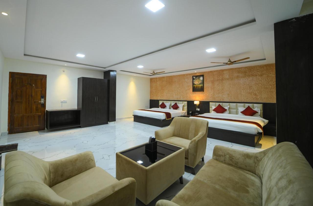 Hotel Cn Windsor Chikmagaluru Екстериор снимка