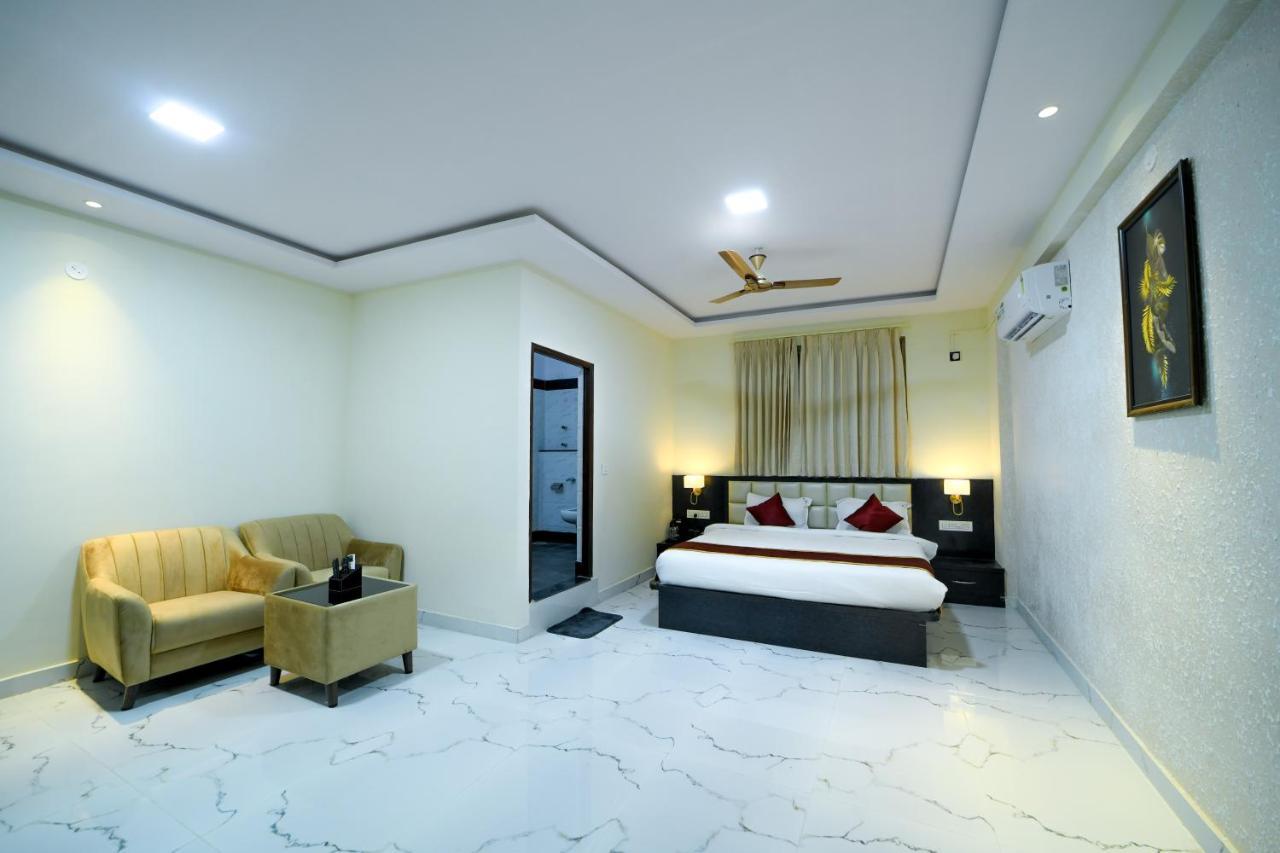 Hotel Cn Windsor Chikmagaluru Екстериор снимка