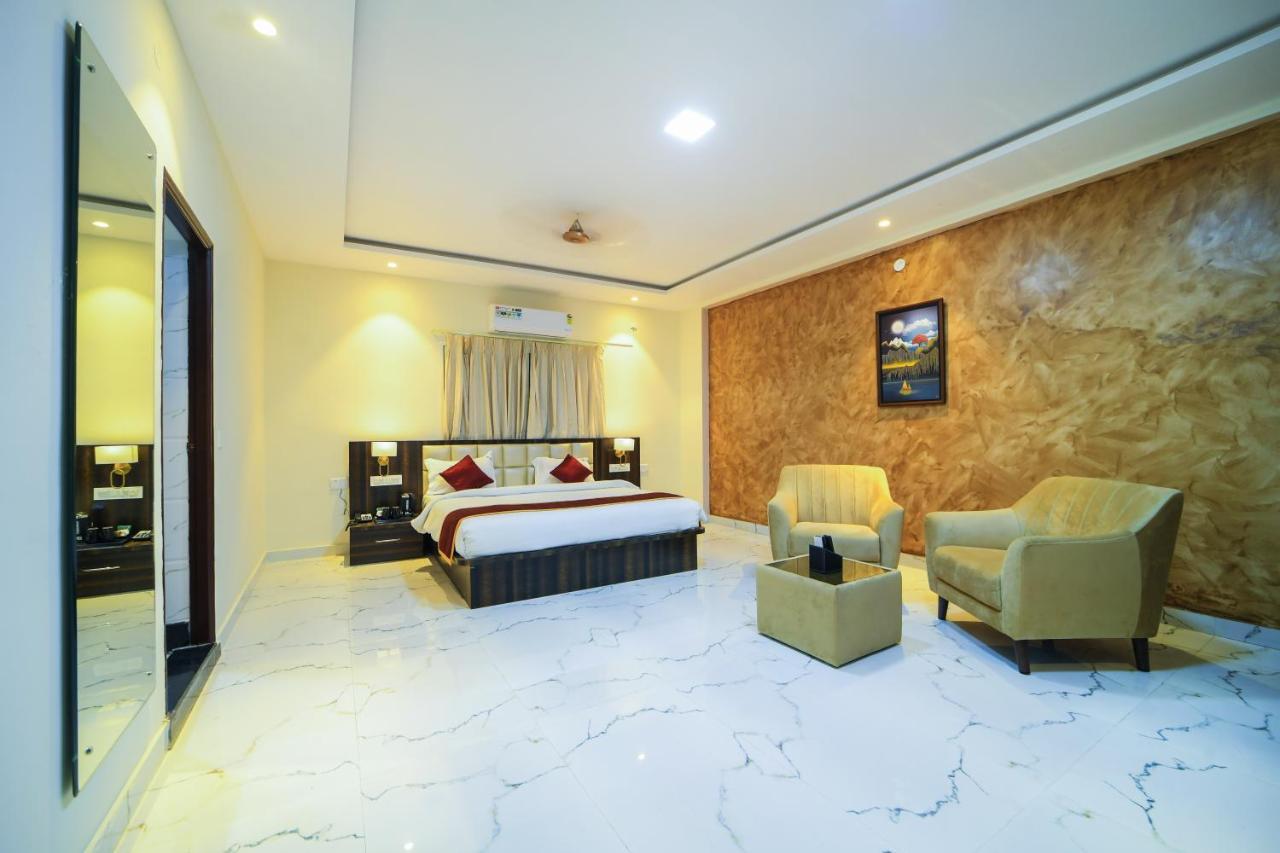 Hotel Cn Windsor Chikmagaluru Екстериор снимка